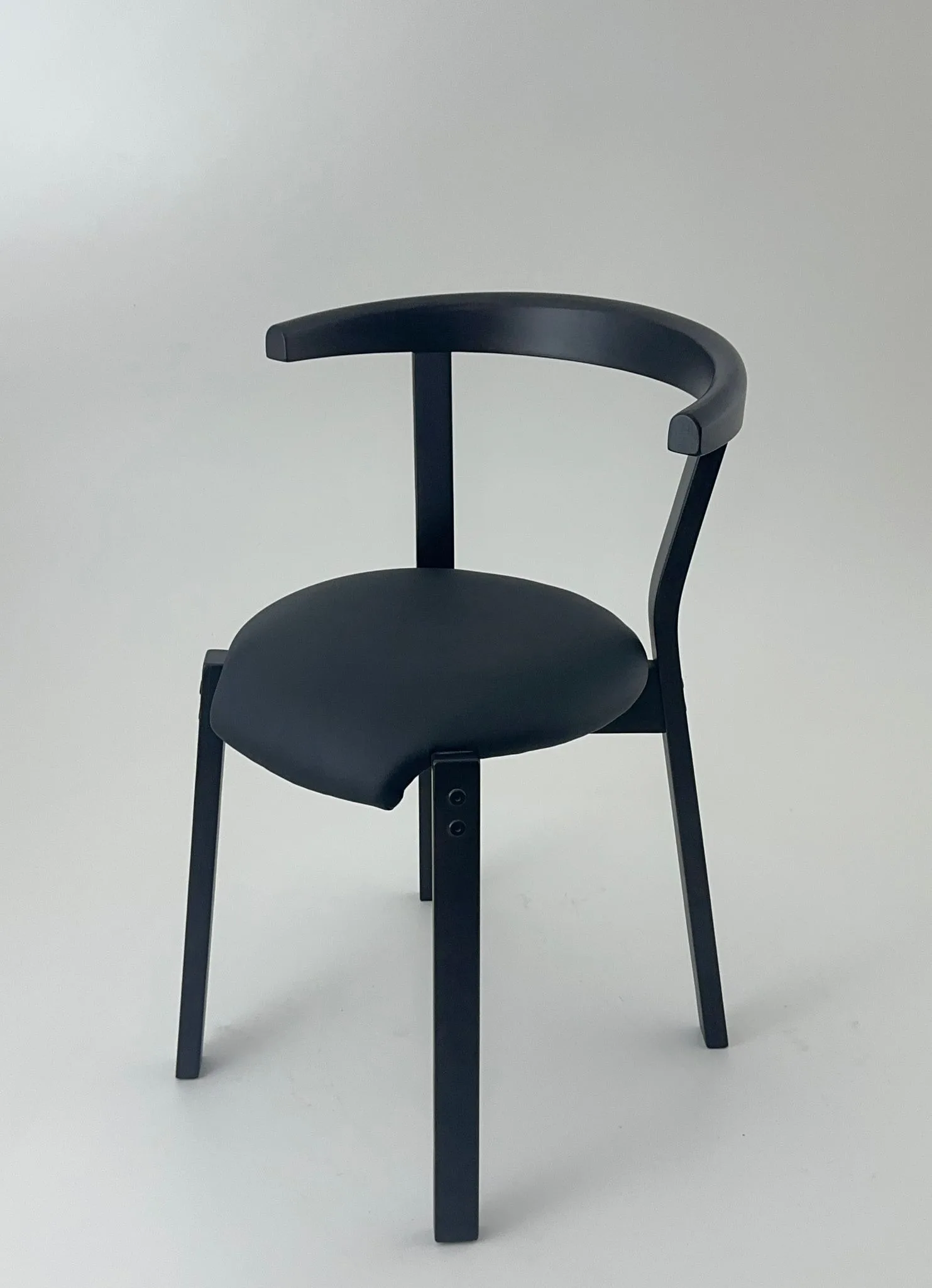 /stolice/stolica (7).webp